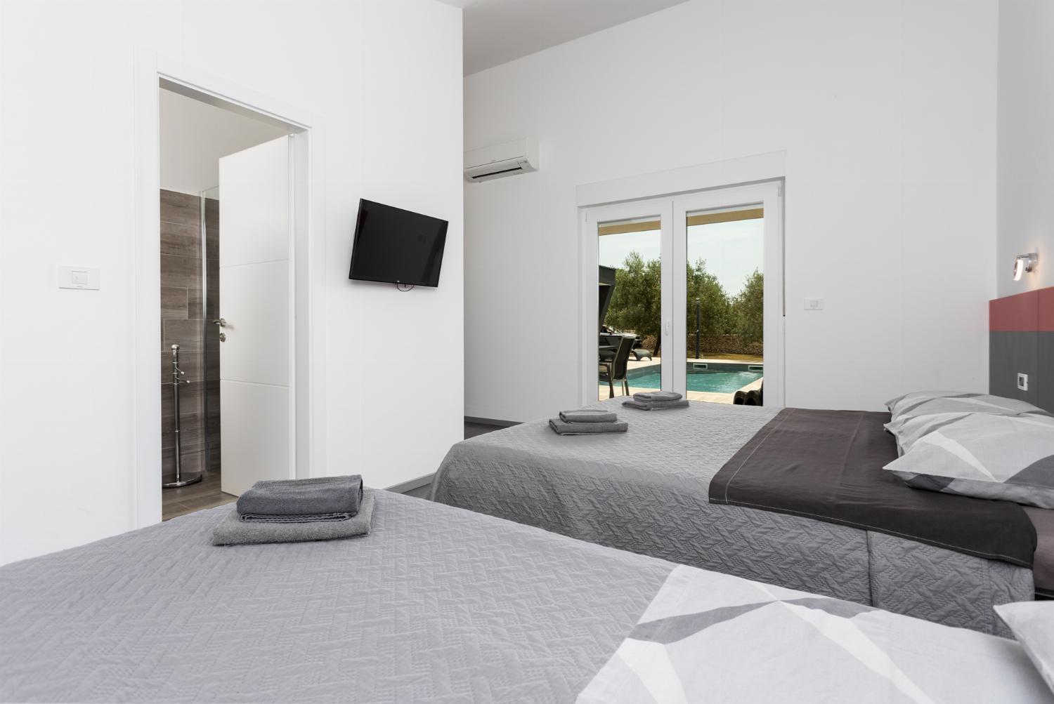 Lm Villa